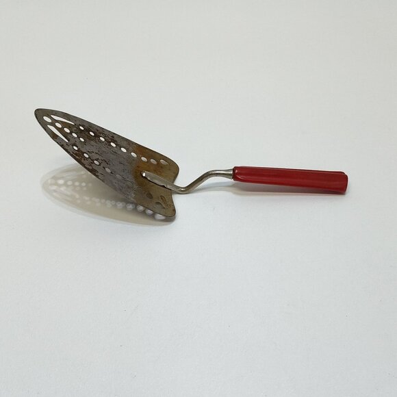 Bakelite Spatula Marbled Handle Kitchen Utensil Perforated Metal Server Vintage - Picture 1 of 5